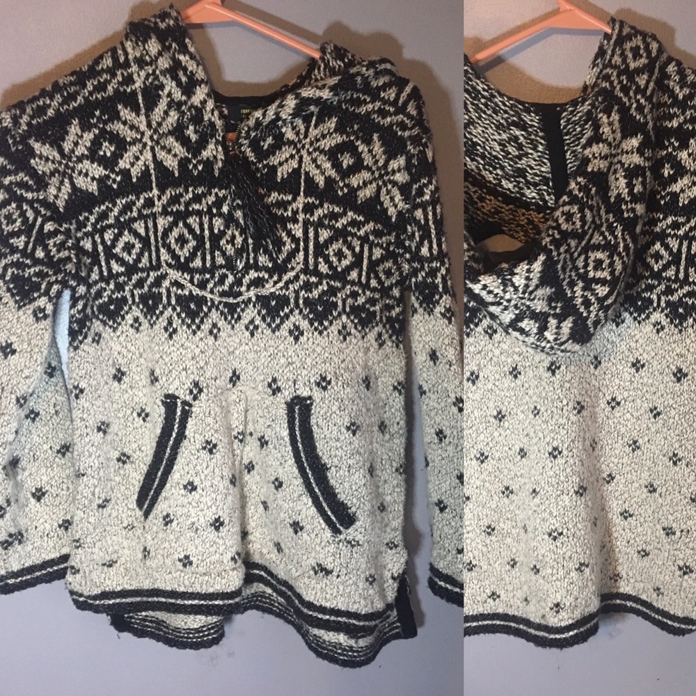 Forever 21 Sweater Hoodie Size M